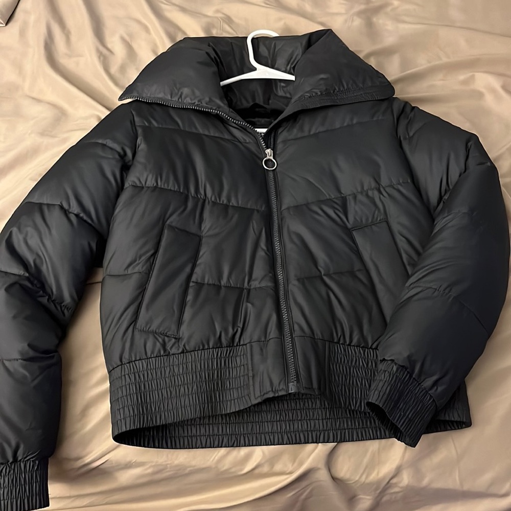 Hollister puffer jacket